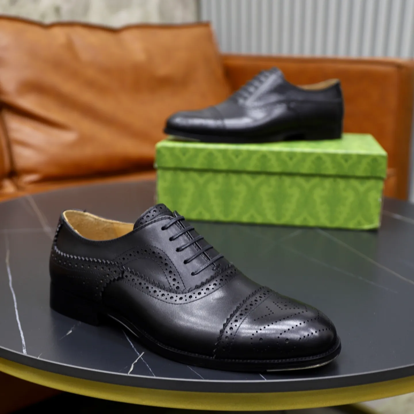 Men's shoes 💰660💰🙅‍♂️🙅‍♂️🙅‍♂️Niuli Brand: Gucci GuCCI Standard code: Men's code 39-44 (45 can be customized) Grade: Same style as the official website Original quality Material: Original cowhide surface Comfortable cowhide lining Original outsole Style category: Men's fashionable casual leather shoes Distinguished big-name luxury elements, top luxury Color: actual picture color
